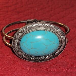Turquoise and Silver Tone Women's Bracelet